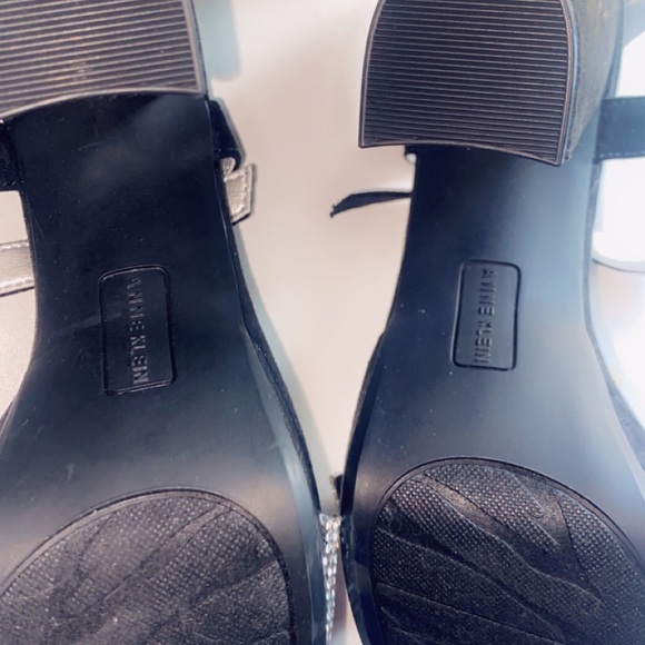 Calvin KleinRhinestone thick heeled size 7 women’s - Picture 6 of 8